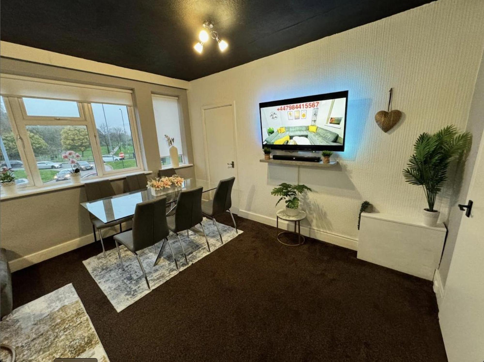 Sleeps 8 3 Bed Parking Nec Jlr Nia Airport